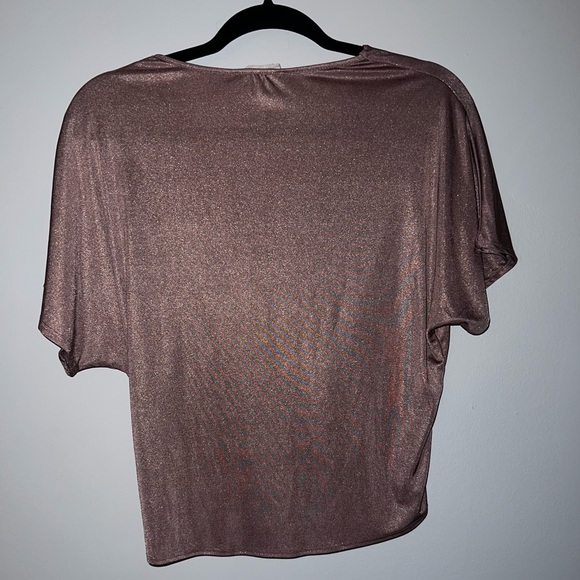 Small shimmer crop top - Picture 3 of 4